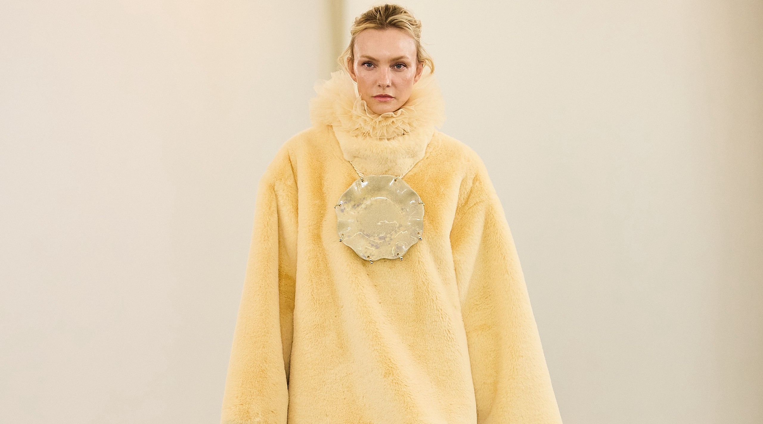 A sculptural look from Paula Raia's Autumn/Winter 2026 Transe collection